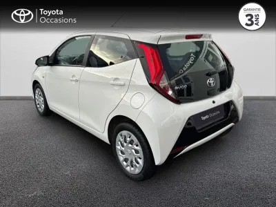 TOYOTA Aygo 1.0 VVT-i 72ch x-play 5P MY19 occasion 2021 - Photo 2