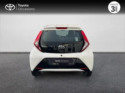 TOYOTA Aygo 1.0 VVT-i 72ch x-play 5P MY19 occasion 2021 - Photo 4