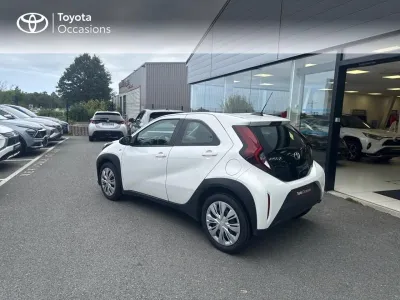 TOYOTA Aygo X 1.0 VVT-i 72ch Dynamic occasion 2022 - Photo 2