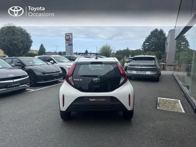 TOYOTA Aygo X 1.0 VVT-i 72ch Dynamic occasion 2022 - Photo 4