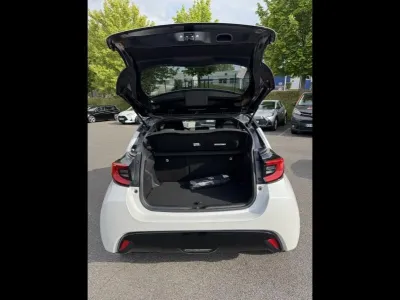 TOYOTA Yaris 116h Collection 5p occasion 2021 - Photo 4