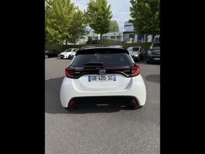 TOYOTA Yaris 116h Collection 5p occasion 2021 - Photo 3