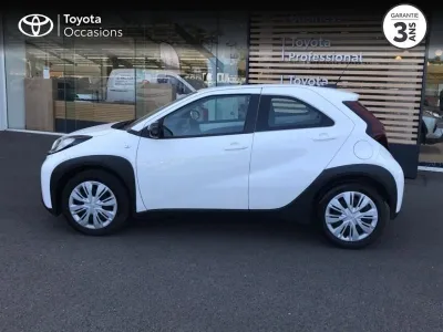 TOYOTA Aygo X 1.0 VVT-i 72ch Dynamic occasion 2024 - Photo 3