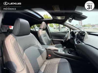 LEXUS UX 300h Luxe 2WD occasion 2024 - Photo 2