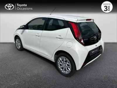TOYOTA Aygo 1.0 VVT-i 69ch x-play 5p occasion 2019 - Photo 2