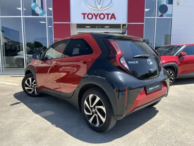 TOYOTA Aygo X 1.0 VVT-i 72ch Design S-CVT MY24 occasion 2024 - Photo 4