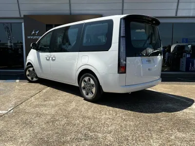 HYUNDAI Staria 1.6 T-GDI 225ch Hybrid Executive occasion 2025 - Photo 3