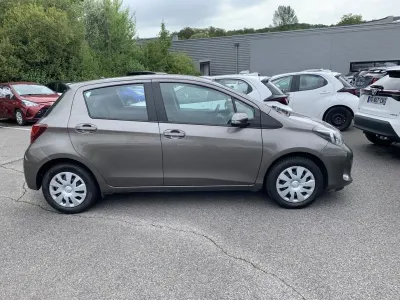 TOYOTA Yaris 100 VVT-i France 5p occasion 2016 - Photo 3