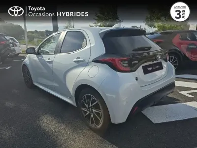 TOYOTA Yaris 116h Design 5p MY22 occasion 2023 - Photo 2