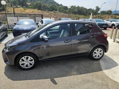 TOYOTA Yaris 70 VVT-i France Business 5p RC19 occasion 2020 - Photo 4