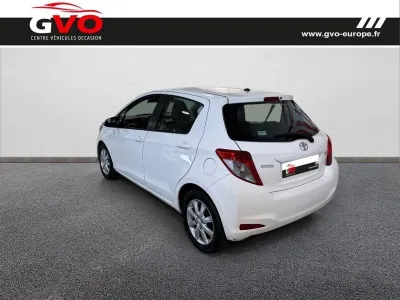 TOYOTA Yaris 69 VVT-i Tendance 5p occasion 2014 - Photo 2