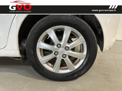 TOYOTA Yaris 69 VVT-i Tendance 5p occasion 2014 - Photo 4