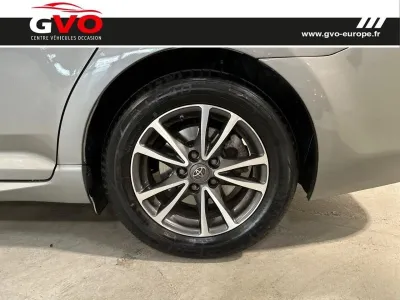 TOYOTA Avensis Touring Spt 112 D-4D Dynamic occasion 2015 - Photo 4