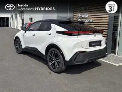 TOYOTA C-HR 1.8 140ch Collection NG23 occasion 2024 - Photo 2