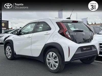 TOYOTA Aygo X 1.0 VVT-i 72ch Dynamic occasion 2023 - Photo 2