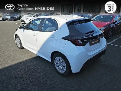TOYOTA Yaris 116h Dynamic 5p MY21 occasion 2023 - Photo 2