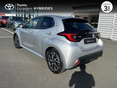 TOYOTA Yaris 116h Design 5p MY22 occasion 2023 - Photo 2