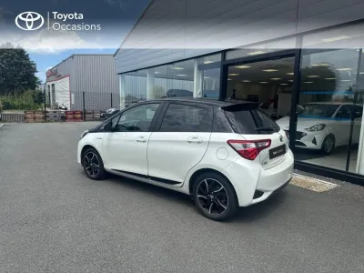 TOYOTA Yaris 100h Collection Zen Nav 5p occasion 2017 - Photo 2
