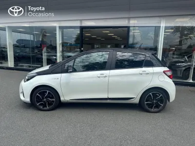 TOYOTA Yaris 100h Collection Zen Nav 5p occasion 2017 - Photo 3