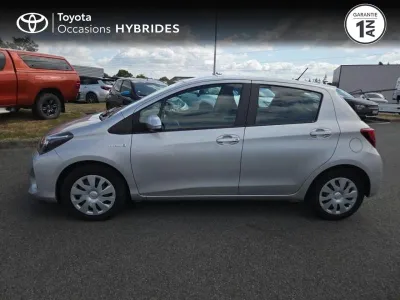 TOYOTA Yaris HSD 100h Business 5p occasion 2015 - Photo 3