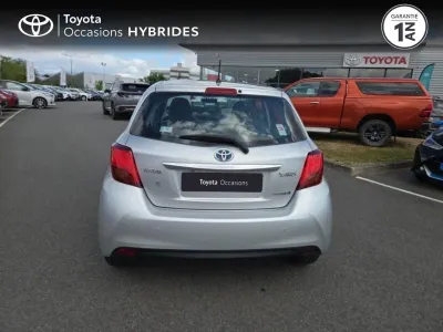 TOYOTA Yaris HSD 100h Business 5p occasion 2015 - Photo 4