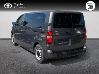 TOYOTA PROACE Combi Medium 2.0 140 D-4D Dynamic Confort Clim. Arrière MC23 occasion 2024 - Photo 2