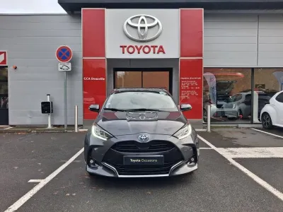 TOYOTA Yaris 116h Iconic 5p occasion 2020 - Photo 2