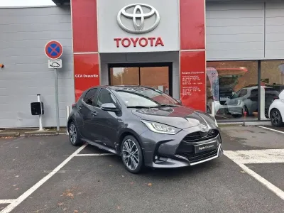 TOYOTA Yaris 116h Iconic 5p occasion 2020 - Photo 3