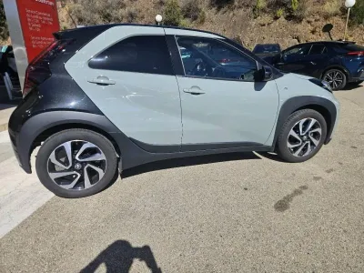 TOYOTA Aygo X 1.0 VVT-i 72ch Design occasion 2024 - Photo 4