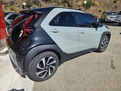 TOYOTA Aygo X 1.0 VVT-i 72ch Design occasion 2024 - Photo 3