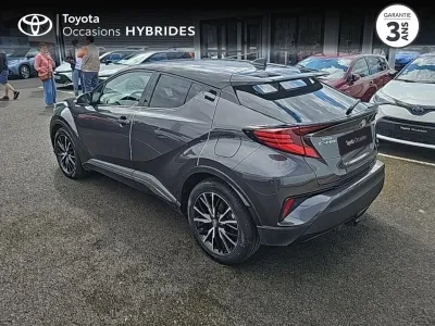 TOYOTA C-HR 122h Distinctive 2WD E-CVT MC19 occasion 2020 - Photo 2