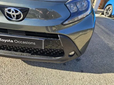 TOYOTA Aygo X 1.0 VVT-i 72ch Design occasion 2022 - Photo 2