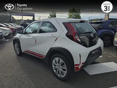 TOYOTA Aygo X 1.0 VVT-i 72ch Dynamic occasion 2022 - Photo 2