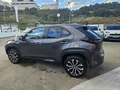 TOYOTA Yaris Cross 116h Design AWD-i MY22 occasion 2021 - Photo 4