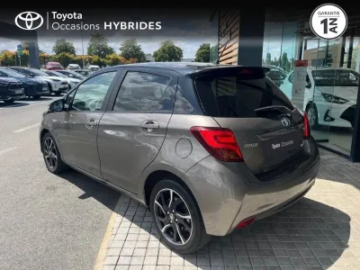 TOYOTA Yaris 100h Collection 5p occasion 2017 - Photo 2