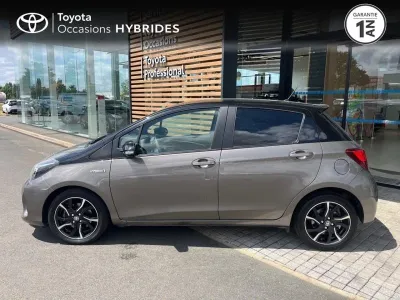 TOYOTA Yaris 100h Collection 5p occasion 2017 - Photo 3
