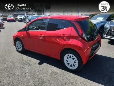 TOYOTA Aygo 1.0 VVT-i 72ch x-play 5P MY19 occasion 2021 - Photo 2
