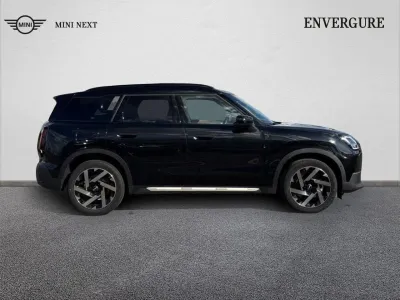MINI Countryman C 170ch Favoured DKG7 occasion 2024 - Photo 3