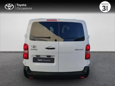 TOYOTA PROACE Combi Medium 2.0 140 D-4D Dynamic Confort Clim. Arrière MC23 occasion 2024 - Photo 4