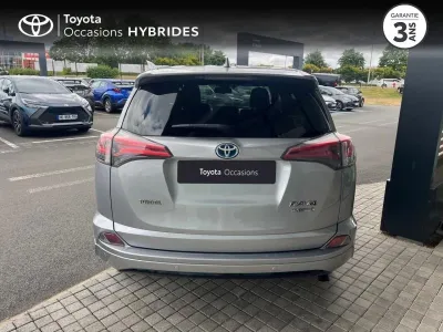 TOYOTA RAV4 197 Hybride Collection 2WD CVT RC18 occasion 2019 - Photo 4