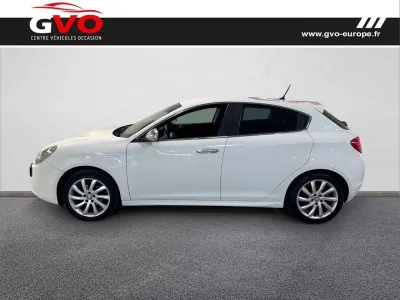 ALFA ROMEO Giulietta 1.6 JTDm 105ch Distinctive Stop&Start occasion 2015 - Photo 3