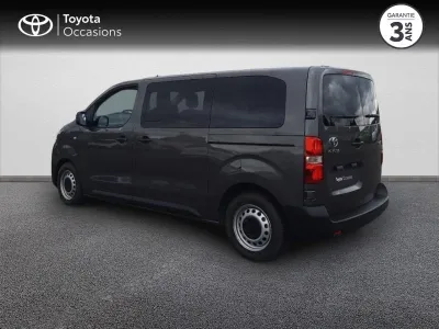 TOYOTA PROACE Combi Medium 2.0 140 D-4D Dynamic Confort Clim. Arrière MC23 occasion 2024 - Photo 2