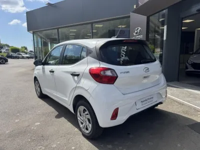 HYUNDAI i10 1.0 67ch ECO Initia occasion 2022 - Photo 4
