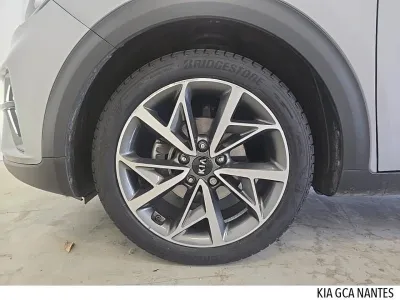 KIA Niro 1.6 GDi 105ch ISG + électrique 43.5ch Premium DCT6 occasion 2020 - Photo 4