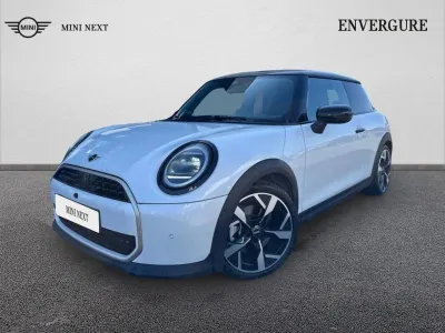 MINI Cooper 3 Portes C 156ch Favoured DKG7 occasion 2024 - Photo 1
