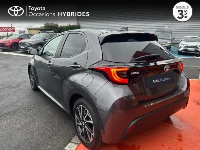 TOYOTA Yaris 116h Design 5p MY22 occasion 2022 - Photo 2