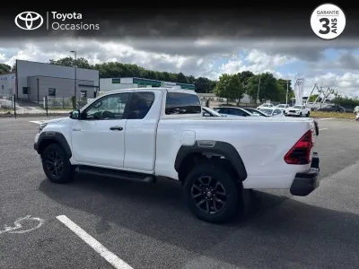 TOYOTA Hilux 2.8 D-4D X-Tra Cabine Invincible 4WD BVA RC23 occasion 2025 - Photo 2