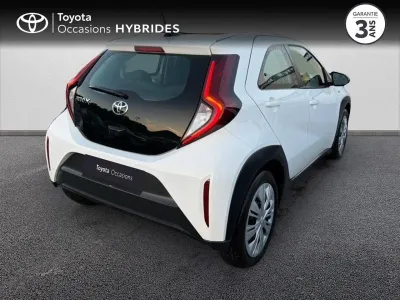 TOYOTA Aygo X 1.0 VVT-i 72ch Dynamic occasion 2022 - Photo 2