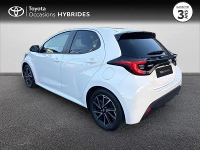 TOYOTA Yaris 116h Design 5p MY22 occasion 2023 - Photo 2