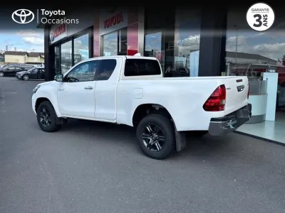 TOYOTA Hilux 2.8 D-4D X-Tra Cabine Légende 4WD BVA RC23 occasion 2025 - Photo 2